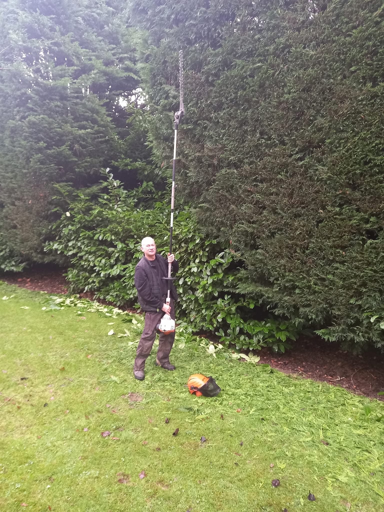 Hedge cutting and pruning in Cheltenham and the Cotswolds